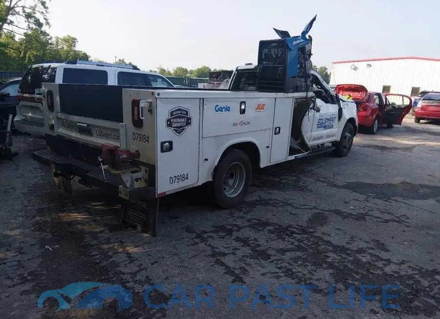 1FDRF3G60NED79184# 4