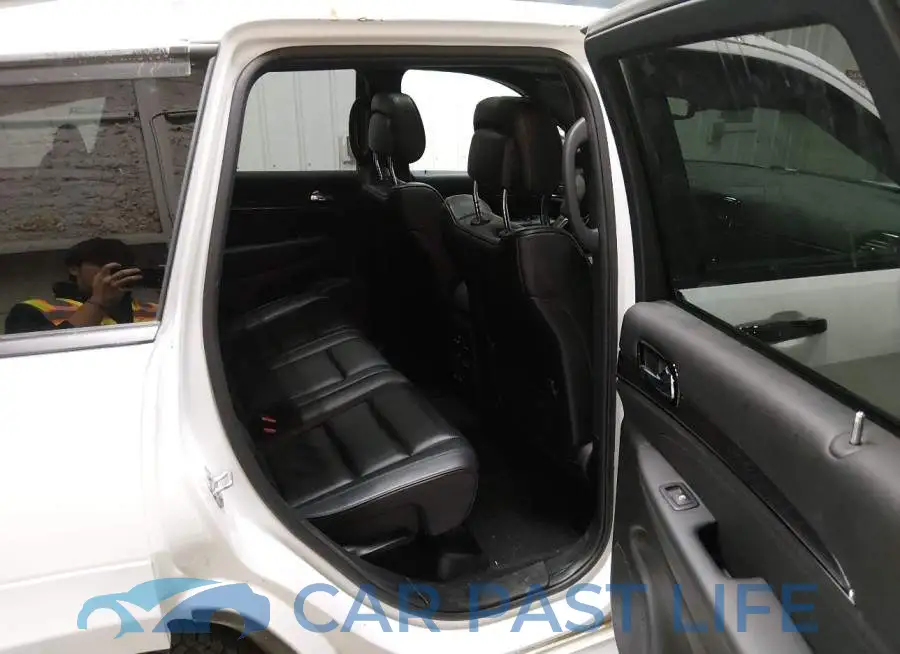 1C4RJFCG1KC801098# 8