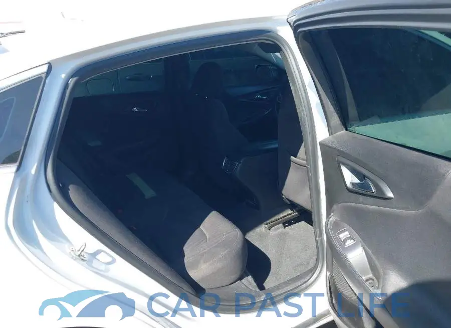 1G1ZD5ST1KF133553# 8