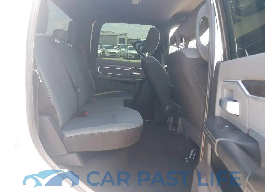 3C6UR5DL0NG436592# 8