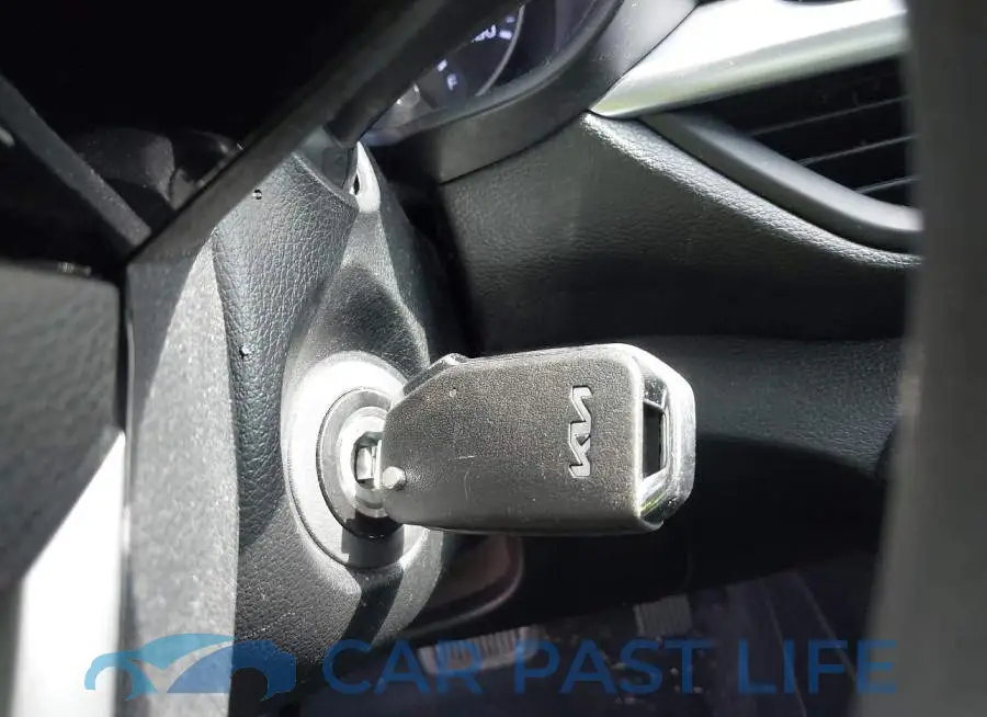 3KPF24AD9RE762048# 11