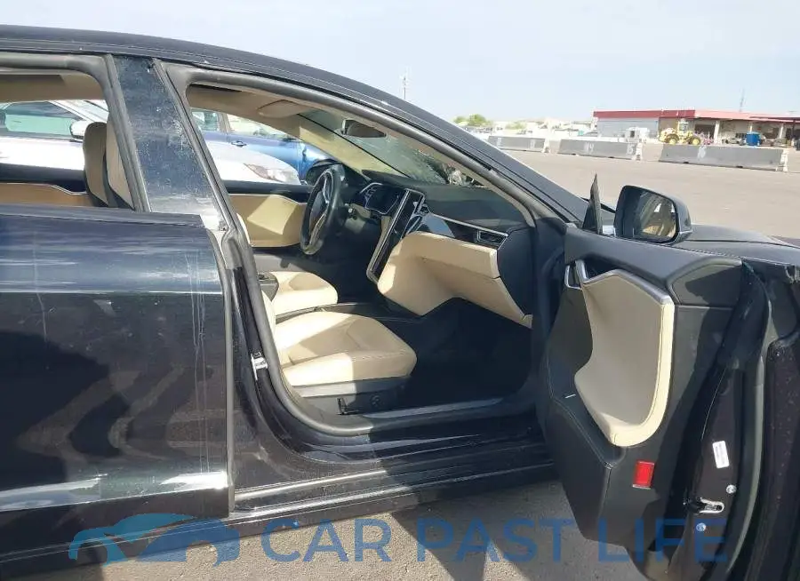 5YJSA1E21GF152158# 5