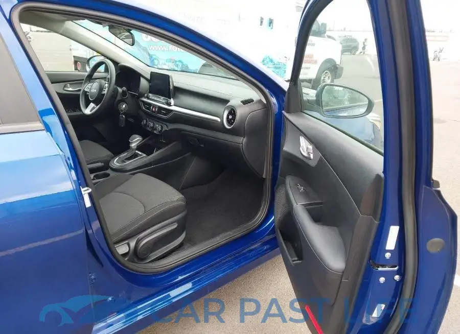 3KPF24AD8RE731941# 5