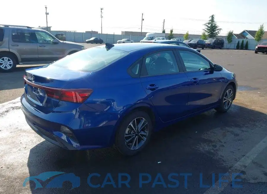 3KPF24AD8RE731941# 4