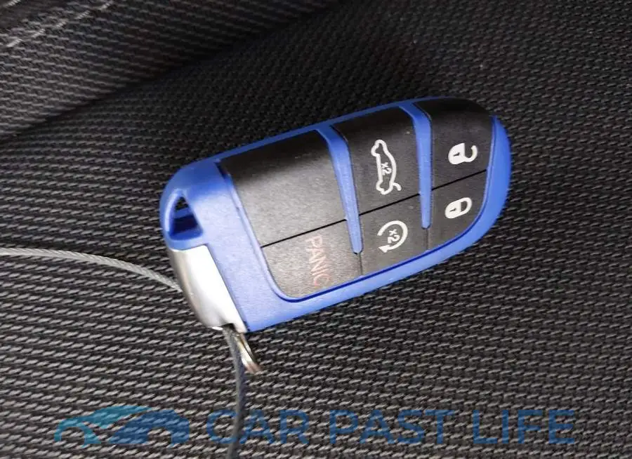 2C3CDXBG7LH217098# 11