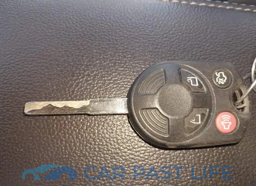 1FMCU0GD3HUB47701# 11