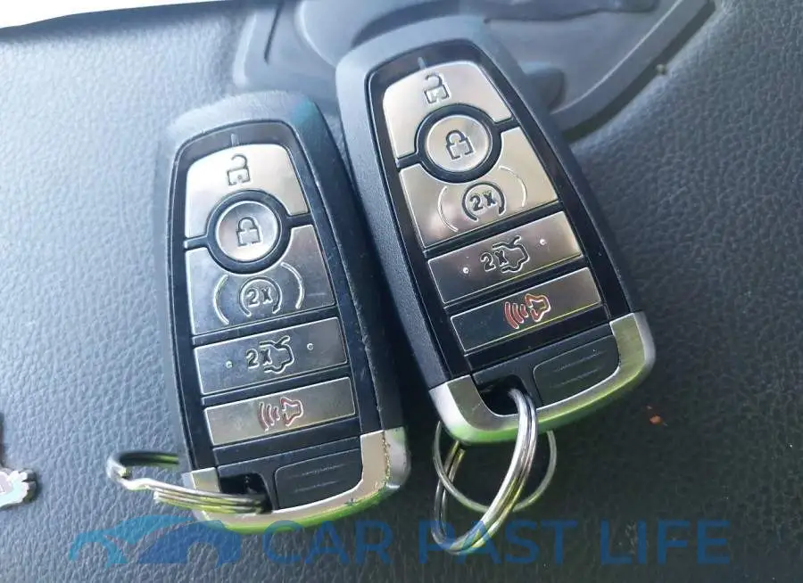 1FATP8UH6J5133220# 11