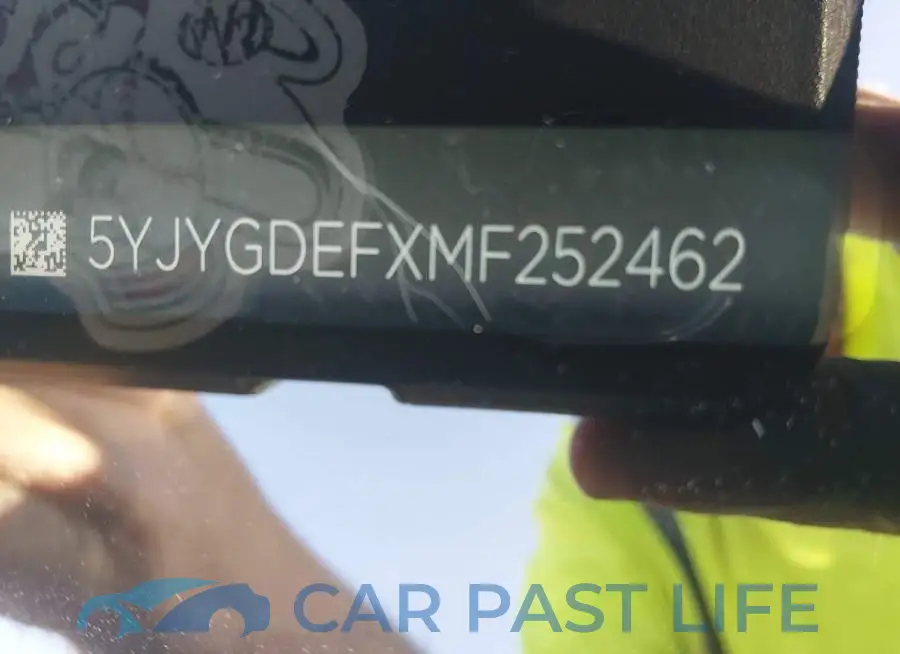 5YJYGDEFXMF252462# 9
