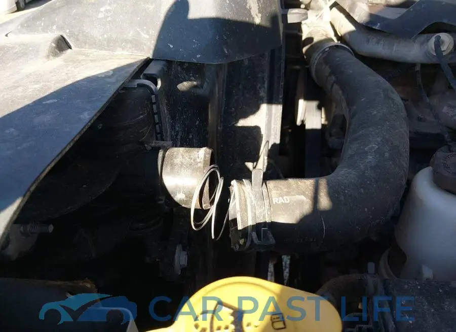 3C7WRTCL0KG620498# 11