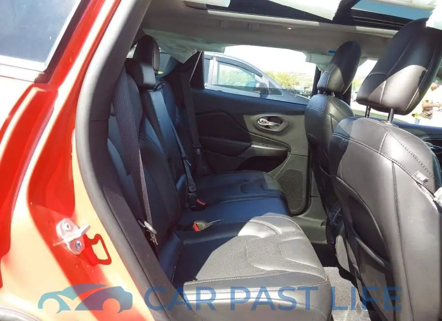 1C4PJMMX3MD115667# 8