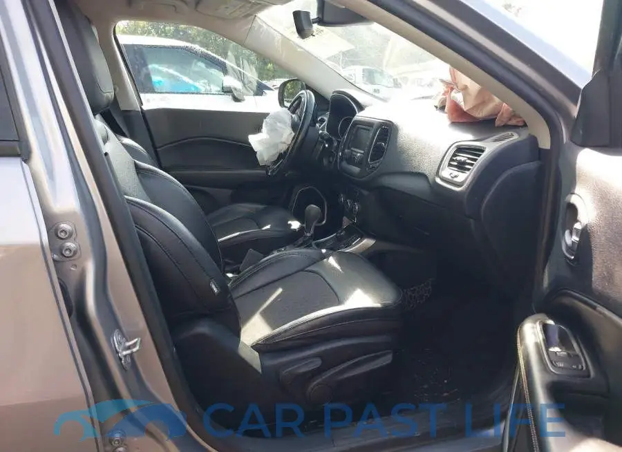 3C4NJDBB3JT484274# 5