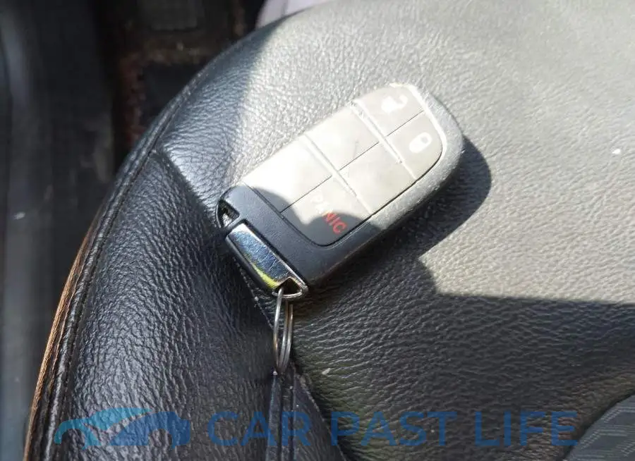 3C4NJDBN9RT110905# 11
