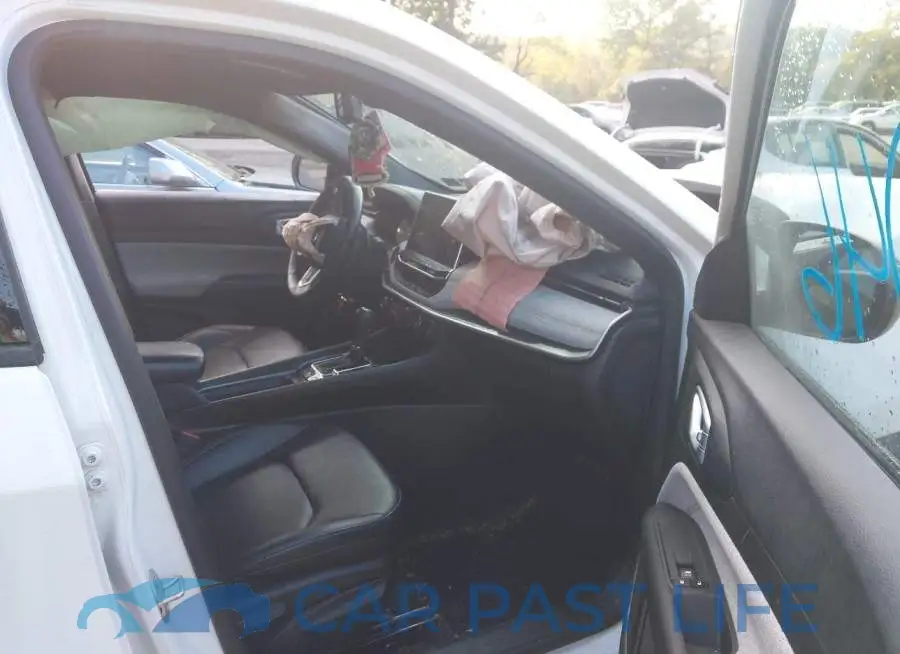 3C4NJDFN0RT582968# 5