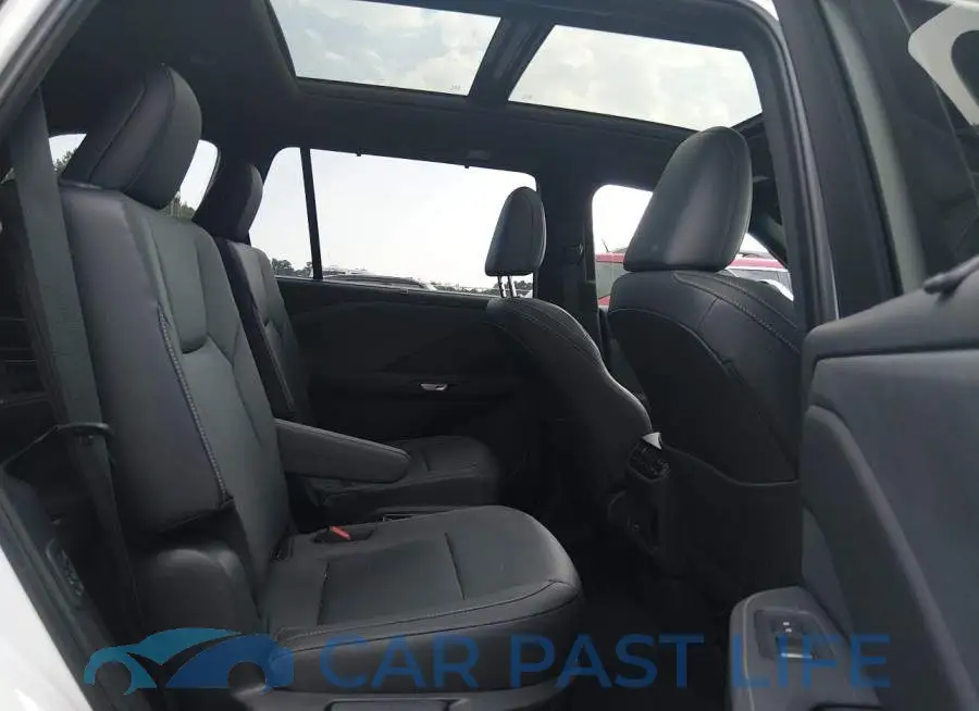 5TDAAAB6XTS048826# 8