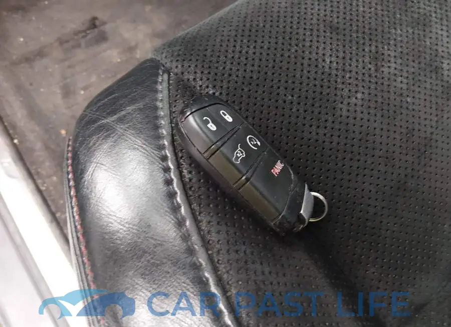 1C4RJFLG6HC603819# 11