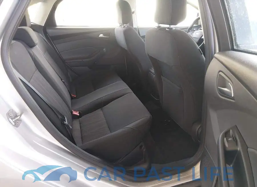 1FADP3F25JL327300# 8