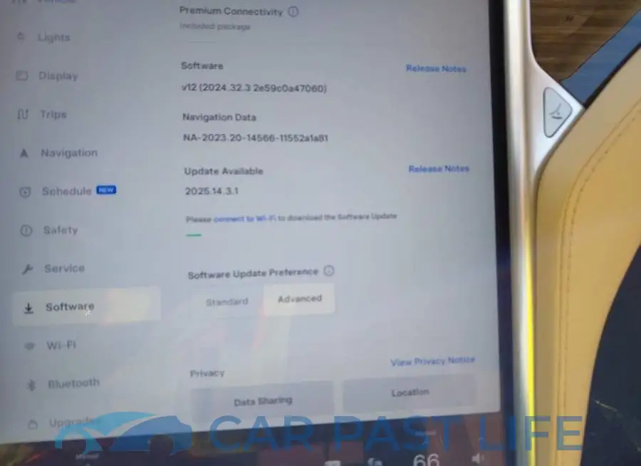 5YJSA1E26GF159977# 20
