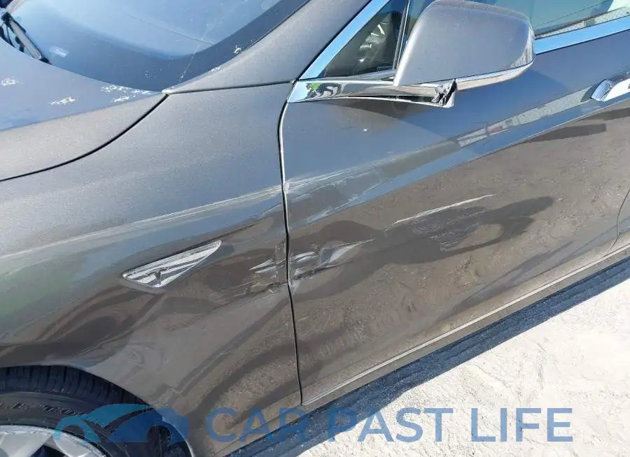 5YJSA1E26GF159977# 24