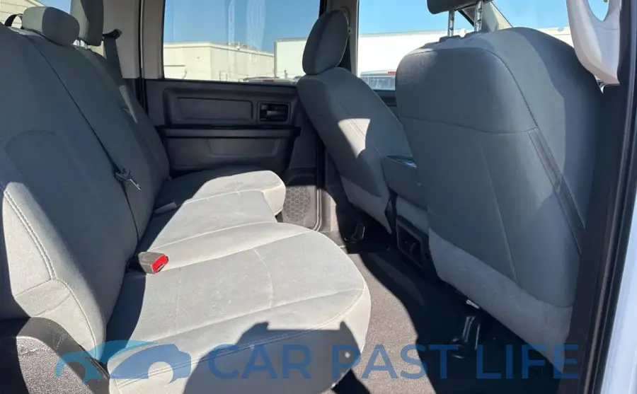 3C63RRGL2JG267278# 6