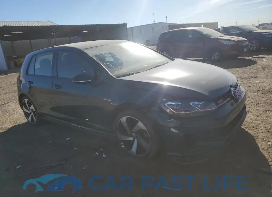 3VW5T7AU9KM027038# 4
