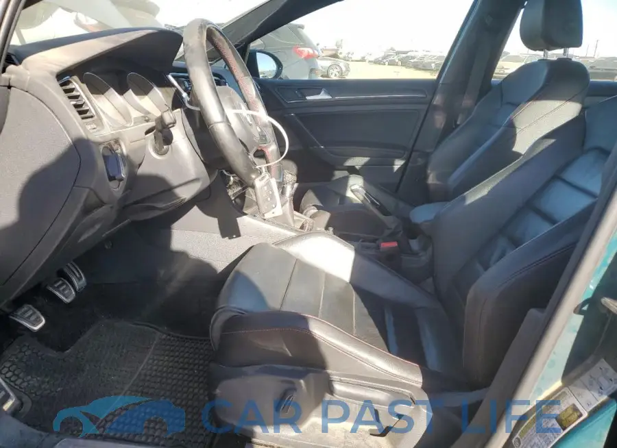 3VW5T7AU9KM027038# 7