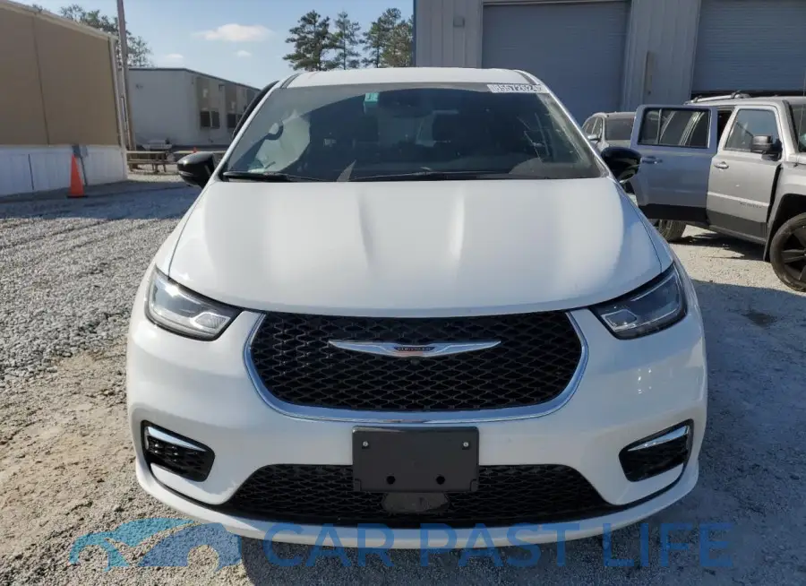 2C4RC1BG4SR503151# 5