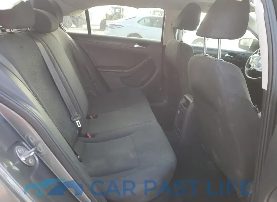3VW267AJ1GM243358# 10