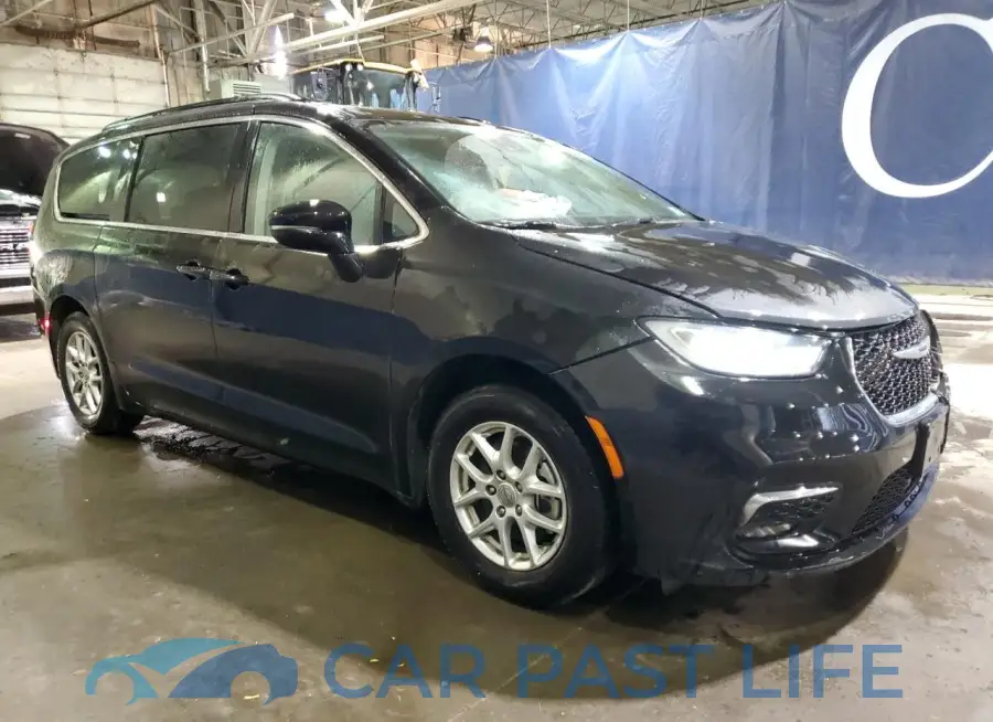 2C4RC1BG9NR185581# 4