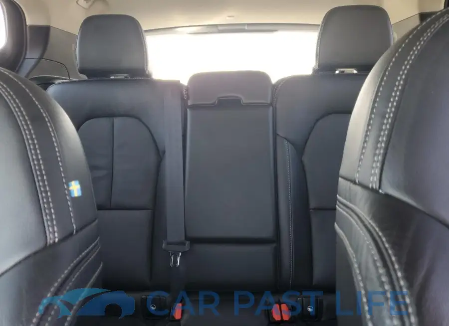 YV4AC2HK2N2726416# 10