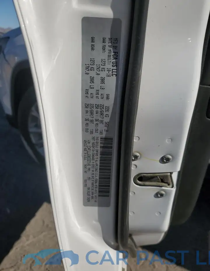 1C4PJLLB3KD327143# 12