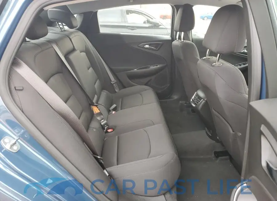 1G1ZD5ST1RF242962# 10