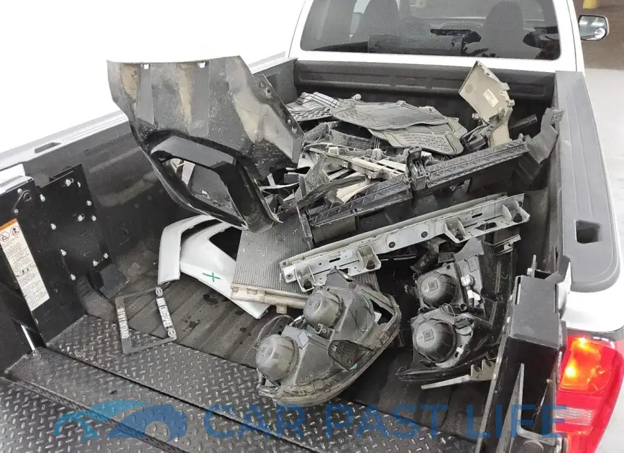1GCHSBEA5N1271728# 12
