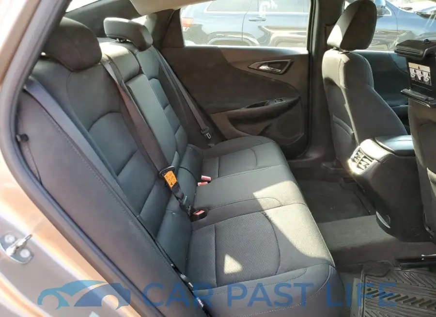 1G1ZD5ST6JF134938# 10