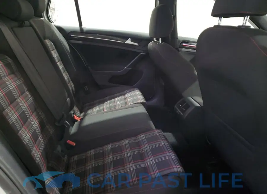 3VW5T7AU4HM010575# 9