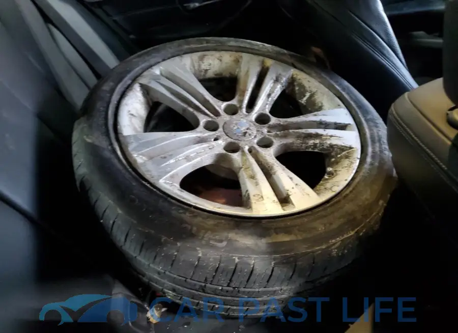 WBA8F1C30HK825921# 12