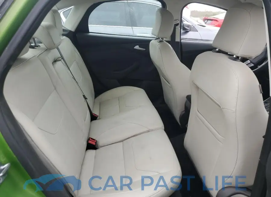 1FADP3J20JL294309# 10