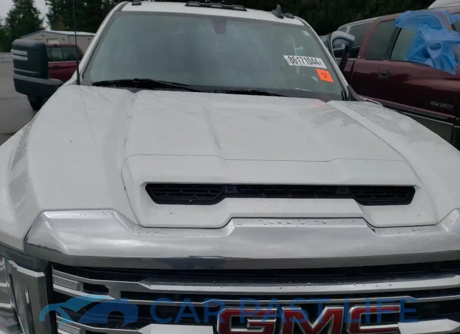 1GT58MEY6NF165155# 11