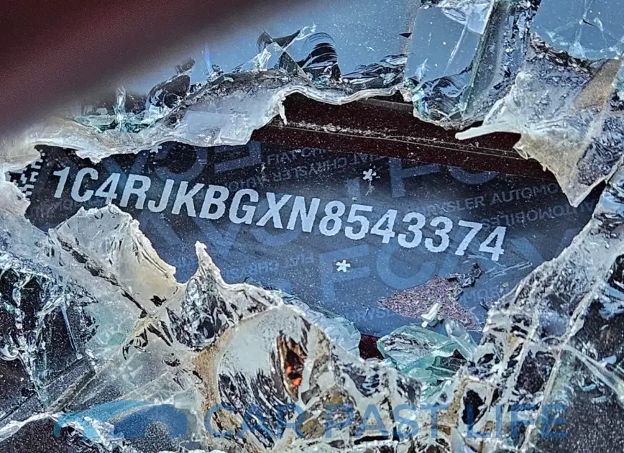 1C4RJKBGXN8543374# 14