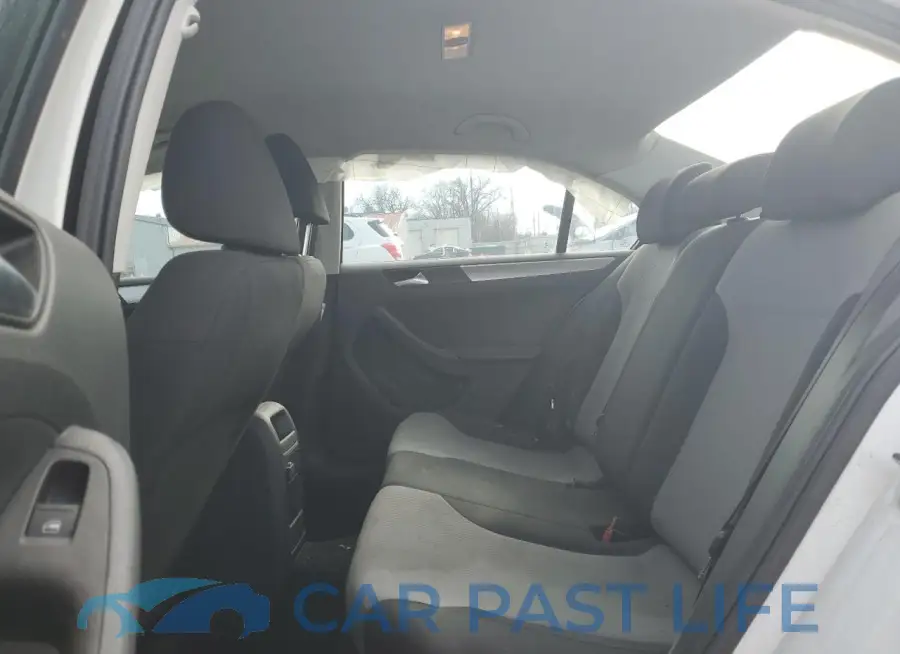 3VW2B7AJ9HM295625# 10