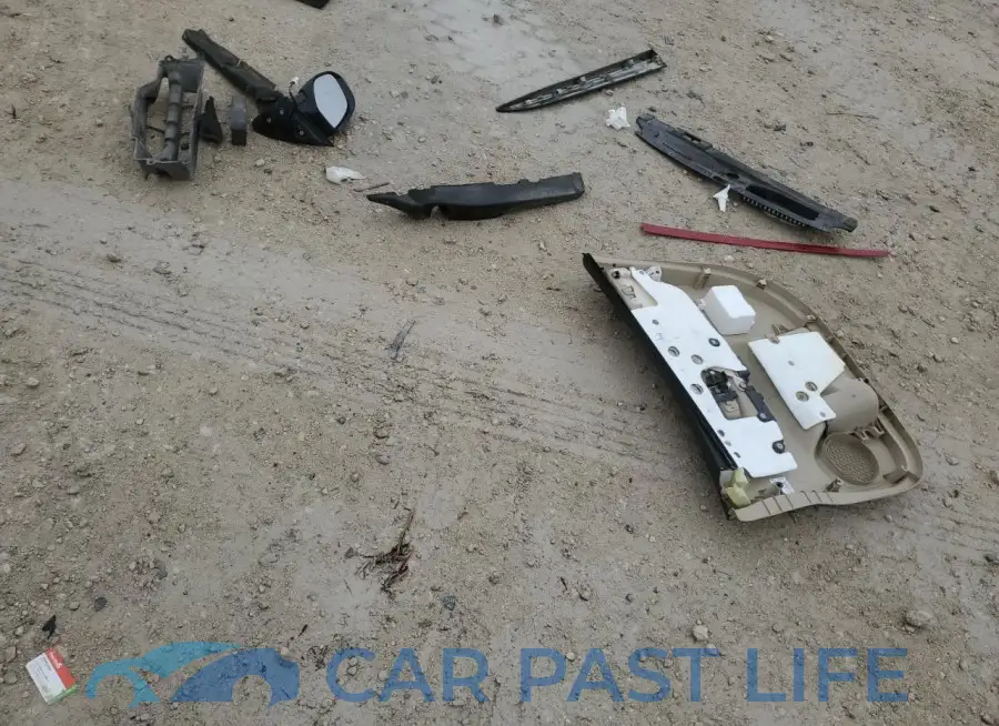 JA4AD3A39HZ007615# 13