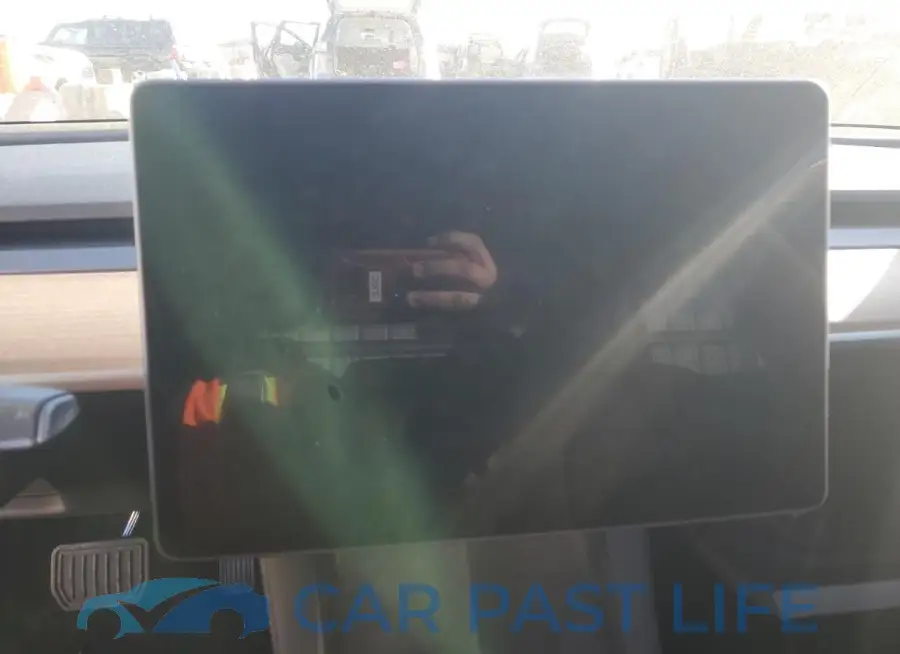 5YJ3E1EA1PF668410# 9