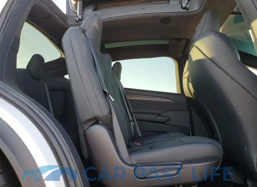 7SAXCAE52PF384748# 11