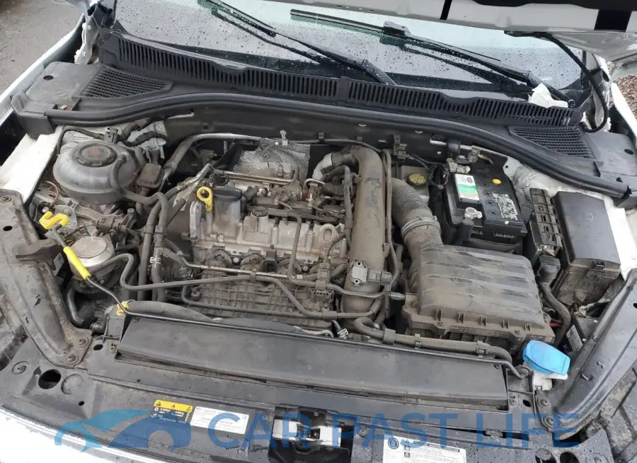 3VWCB7BU2LM027683# 11