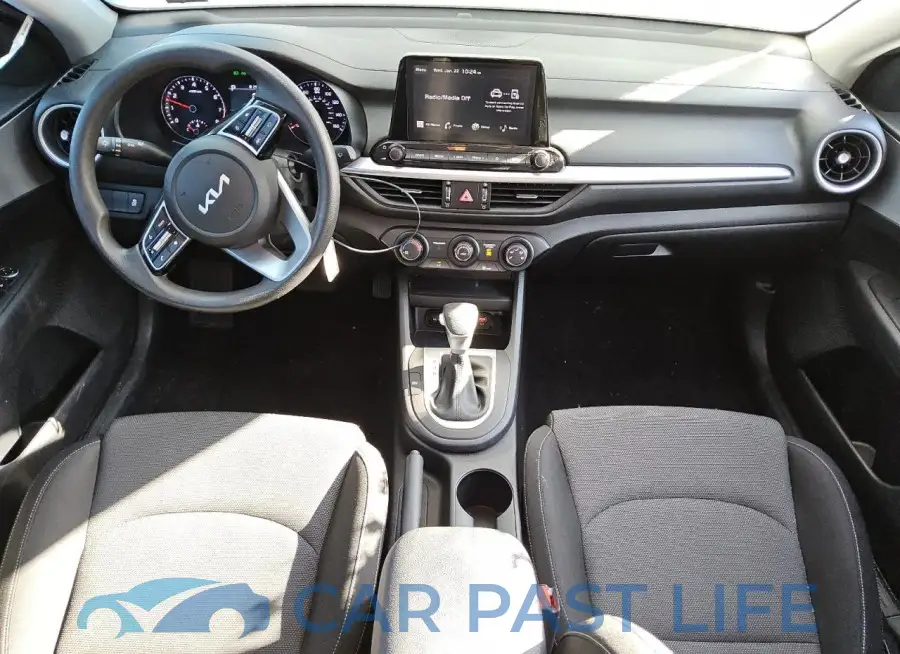 3KPF24AD4RE749062# 8