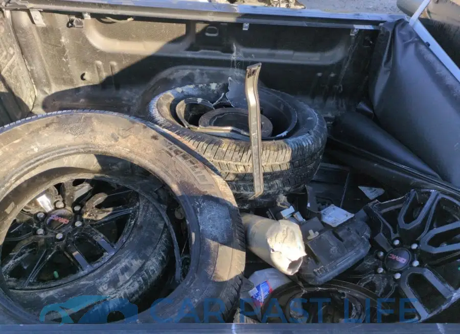 1GTV2MEC8JZ256779# 12