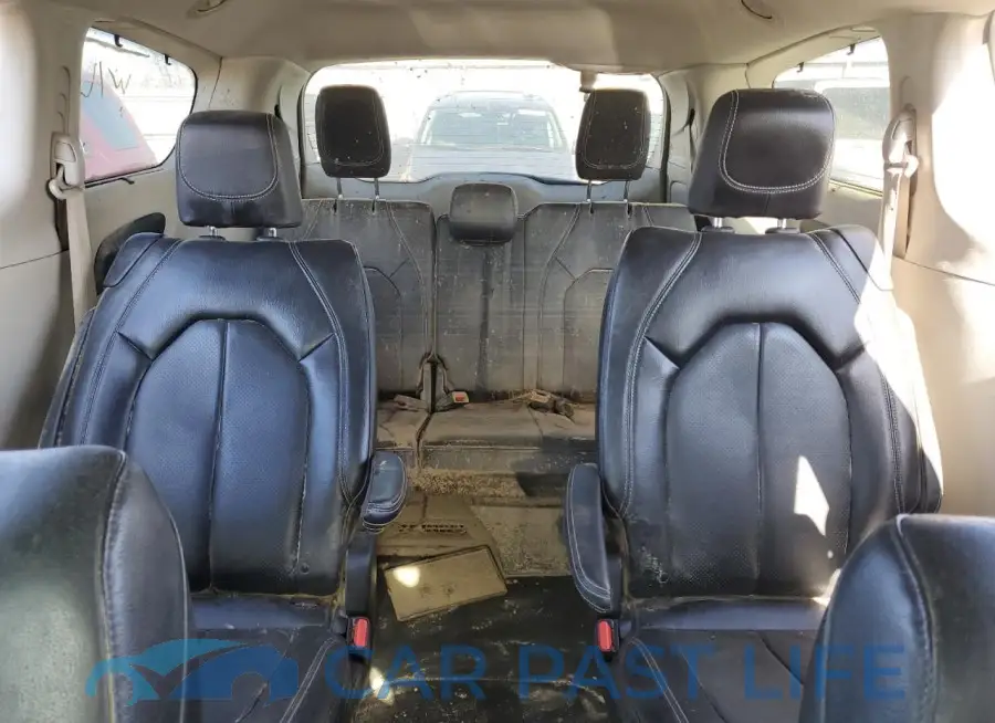 2C4RC1BG2NR117235# 10