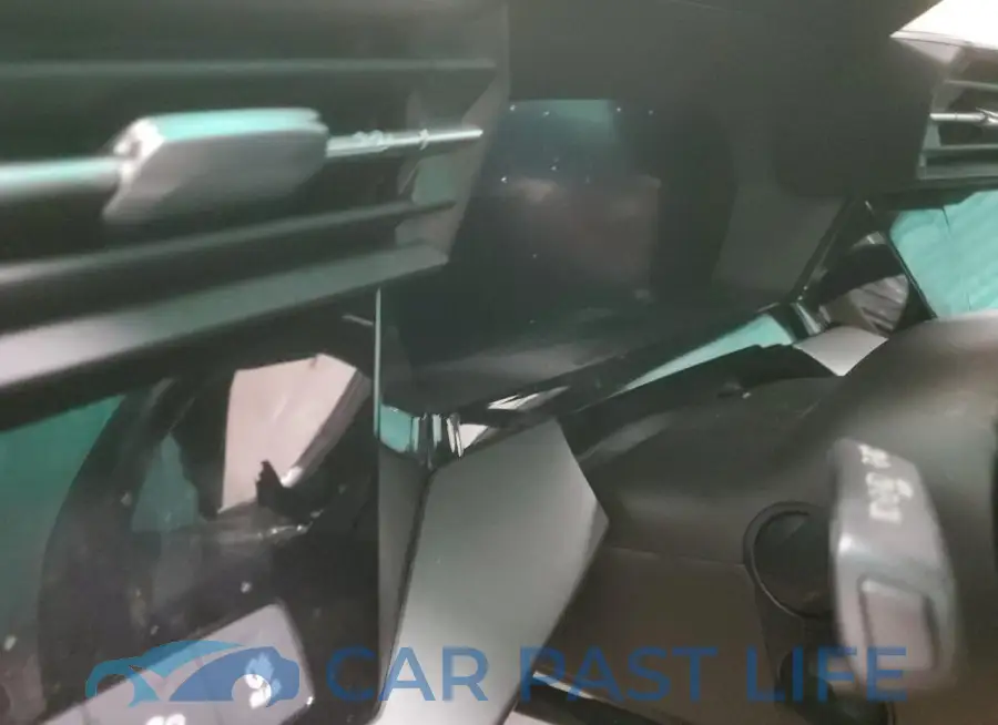 WAUJ3DGY4NA002282# 9