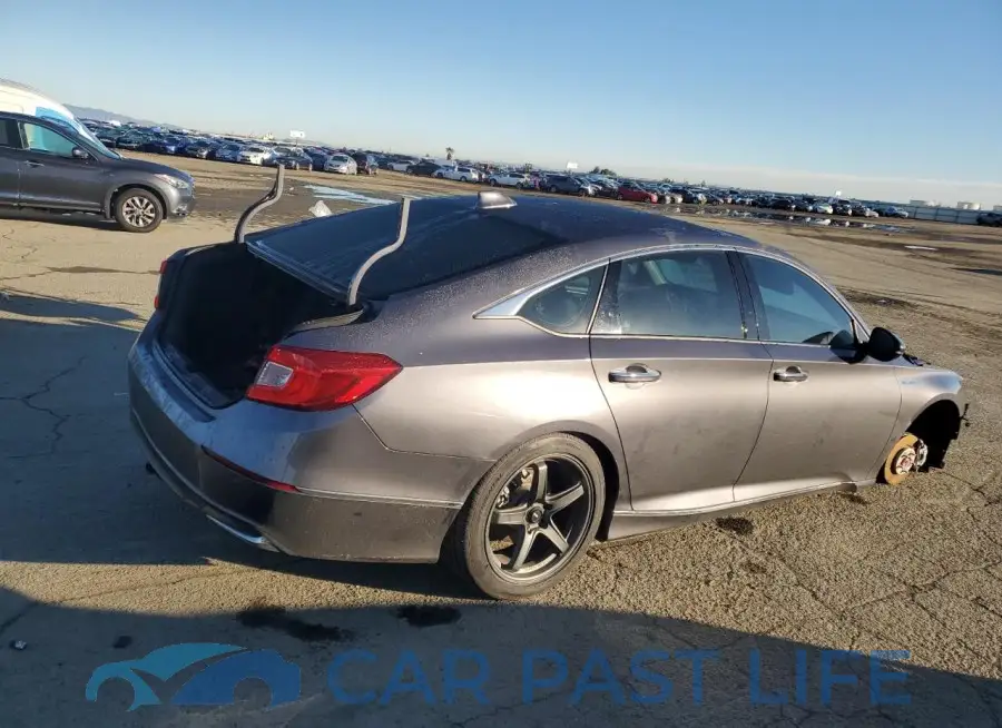 1HGCV3F9XNA040580# 3