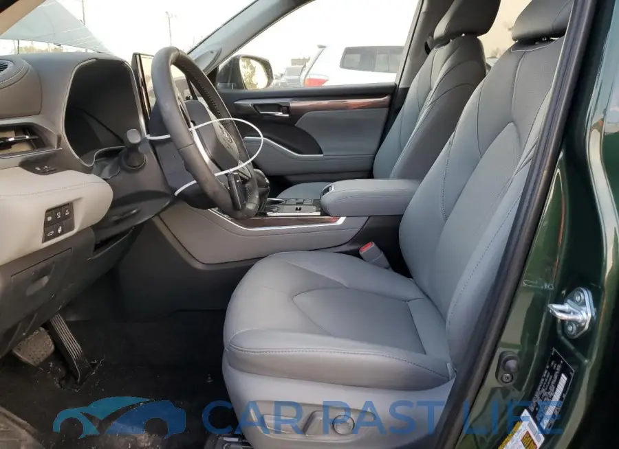 5TDXBRCH6RS615046# 7
