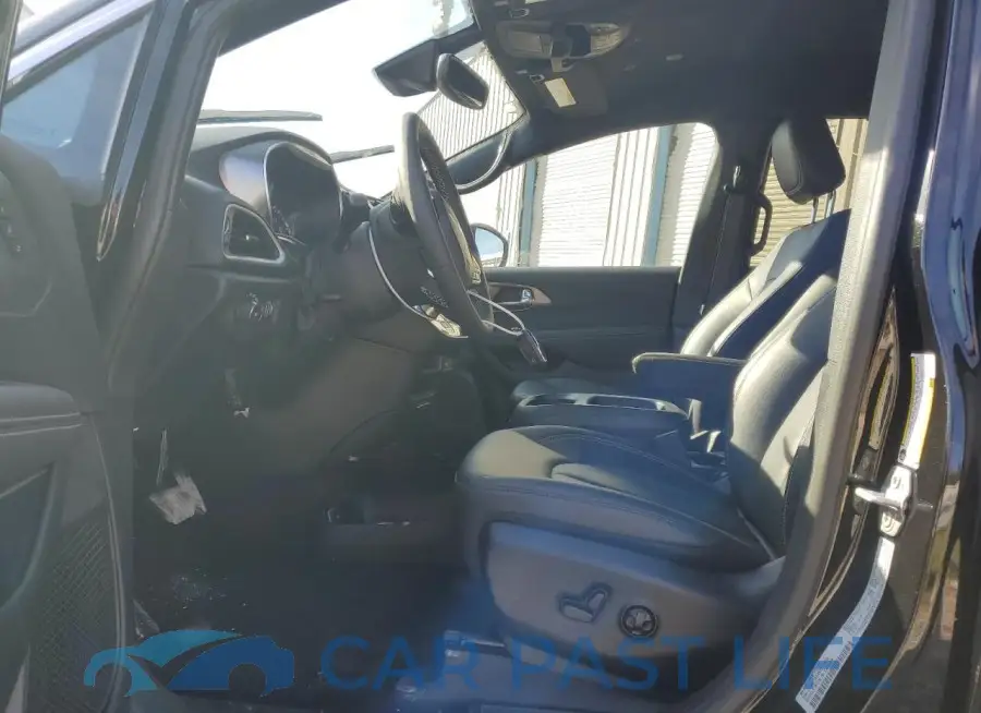 2C4RC1BG4SR502923# 7